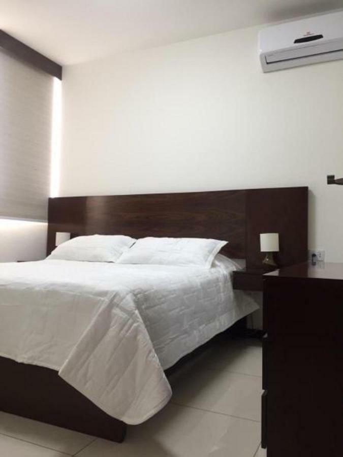 Hermoso Y Unico Apartamento Moderno, En Pleno Centro De Santa Cruz, Con Netflix Wi-Fi De 60 Mb, Estacionamiento Gratis Y Ac En Todos Los Ambientes Santa Cruz de La Sierra Exterior foto