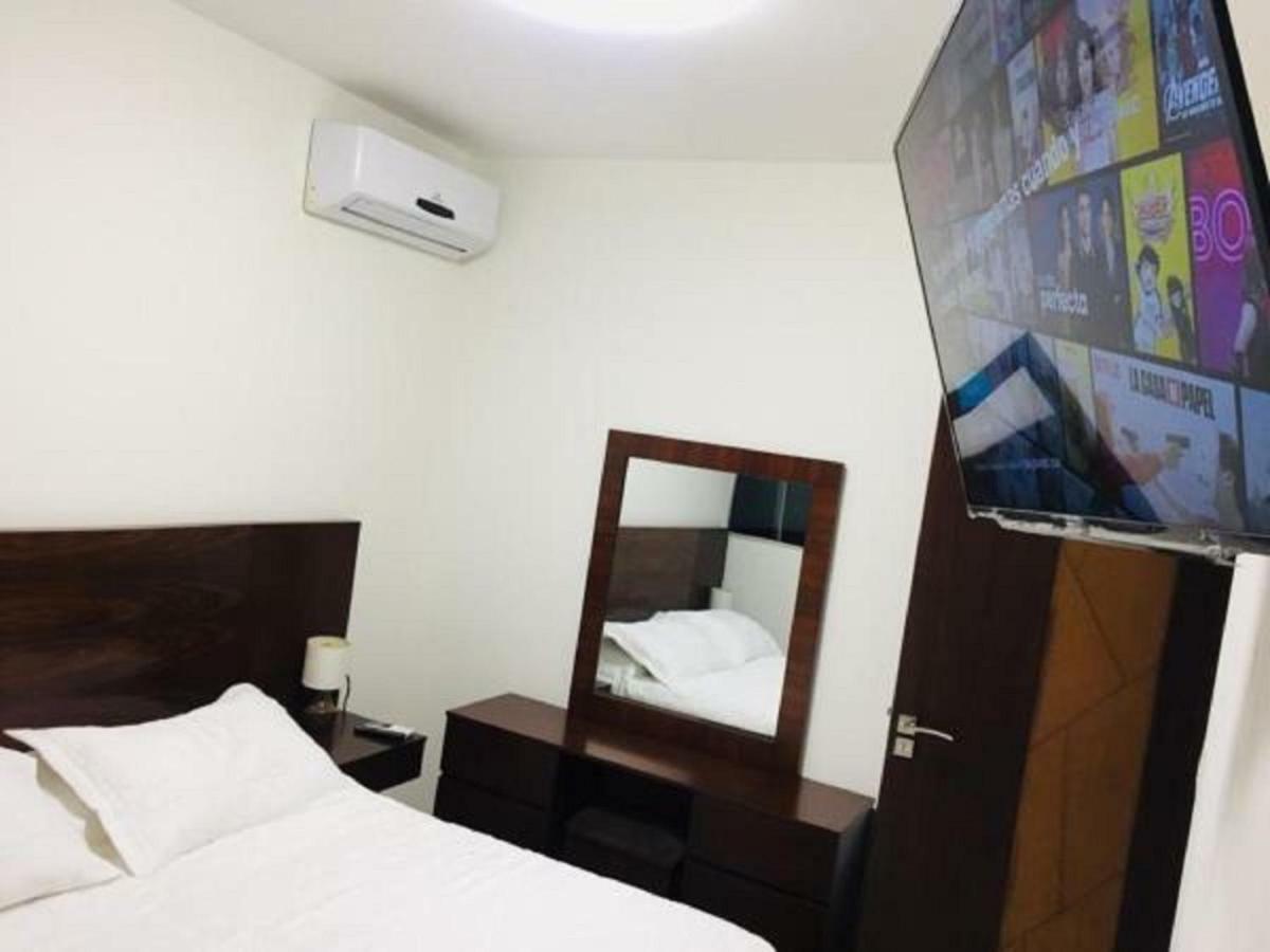 Hermoso Y Unico Apartamento Moderno, En Pleno Centro De Santa Cruz, Con Netflix Wi-Fi De 60 Mb, Estacionamiento Gratis Y Ac En Todos Los Ambientes Santa Cruz de La Sierra Exterior foto